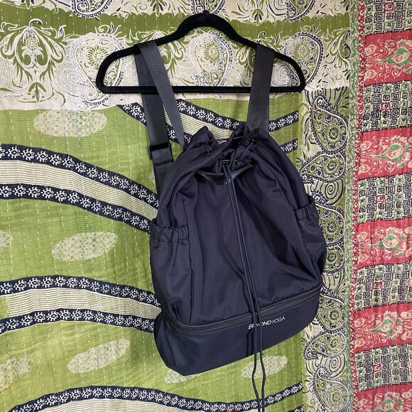 Beyond Yoga Black Convertible Gym Bag One Size - Picture 7 of 16